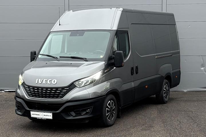 Grå Iveco Daily fra 2021