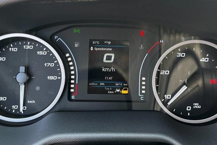 Grå Iveco Daily fra 2022