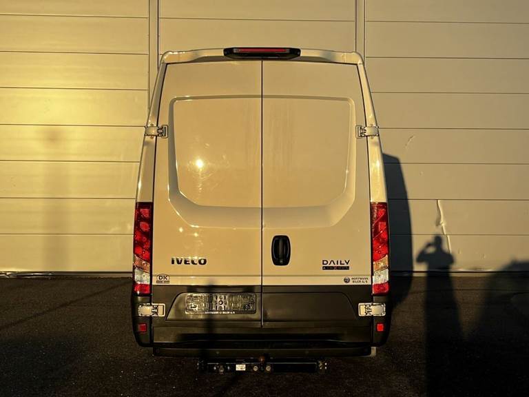 Iveco Daily 3,0 35S21 12m3 D Hi-Matic 210HK Van 8g Aut.