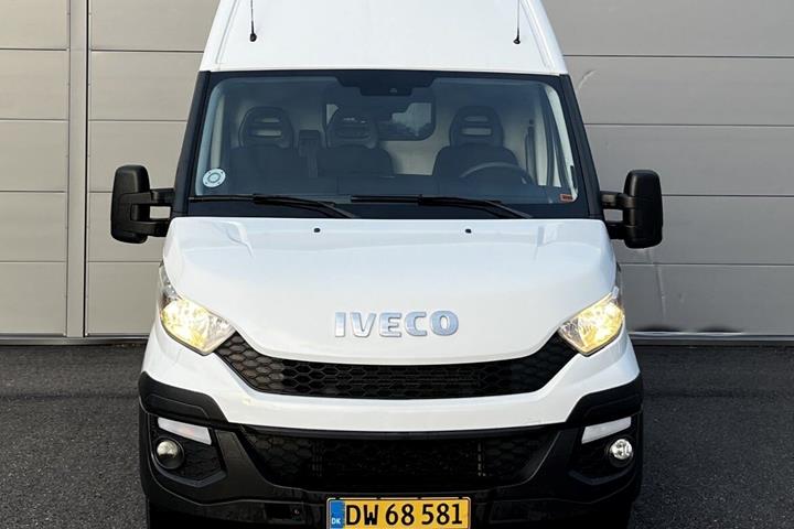 Hvid Iveco Daily fra 2016