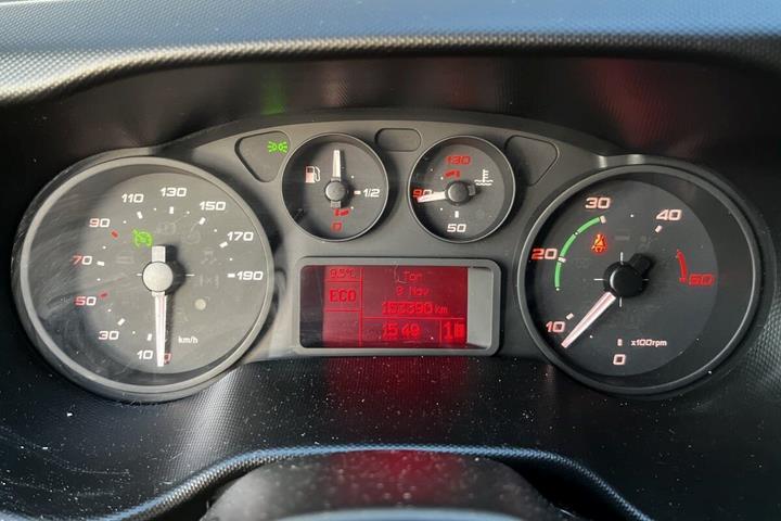 Hvid Iveco Daily fra 2016