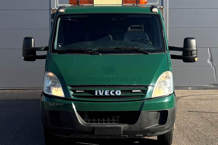 Grøn Iveco Daily fra 2008