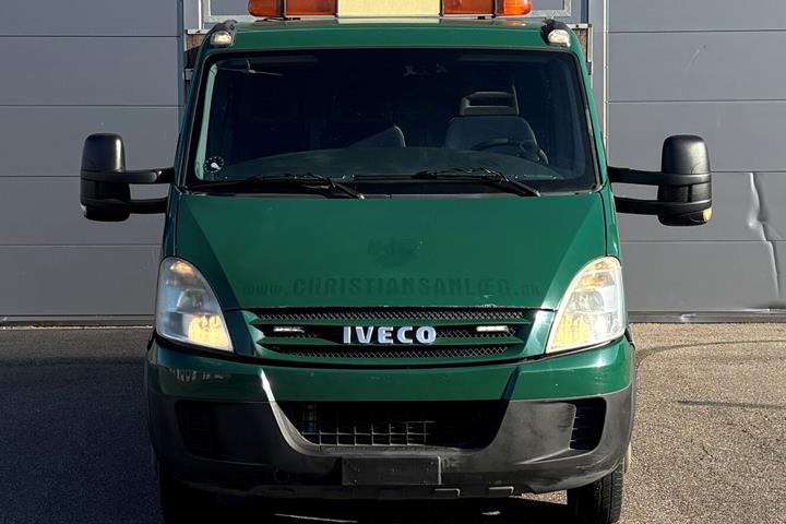 Grøn Iveco Daily fra 2008