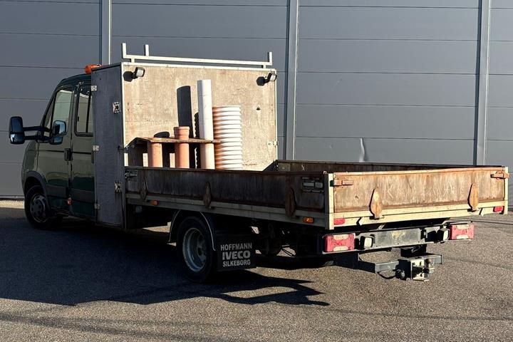 Grøn Iveco Daily fra 2008
