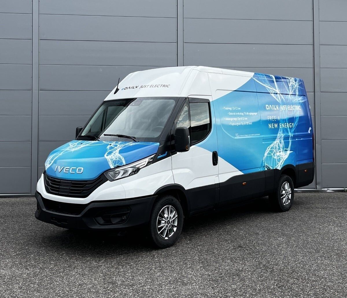 Hvid Iveco eDaily fra 2025