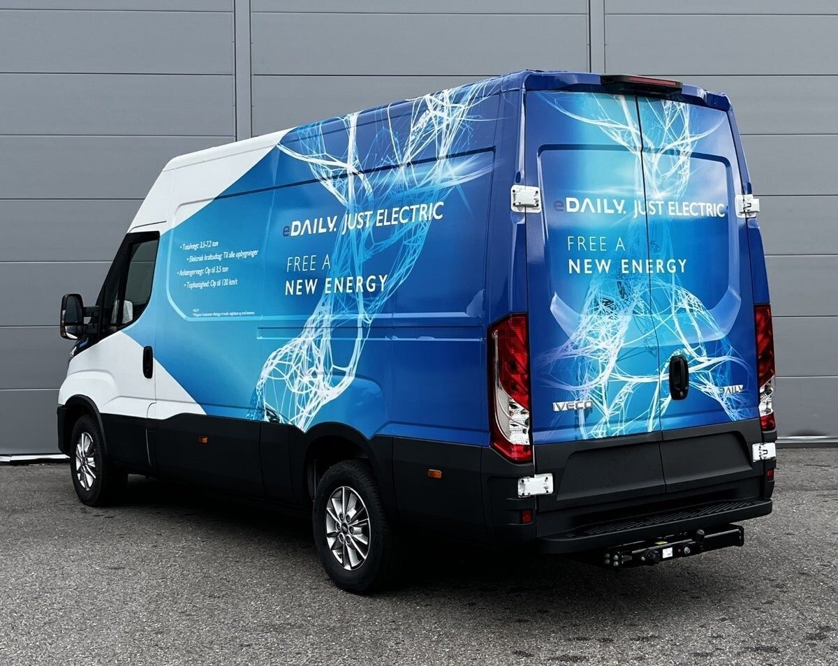 Hvid Iveco eDaily fra 2025
