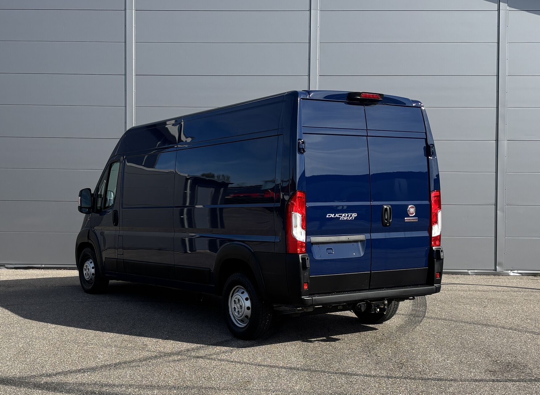 Blå Fiat Ducato fra 2019