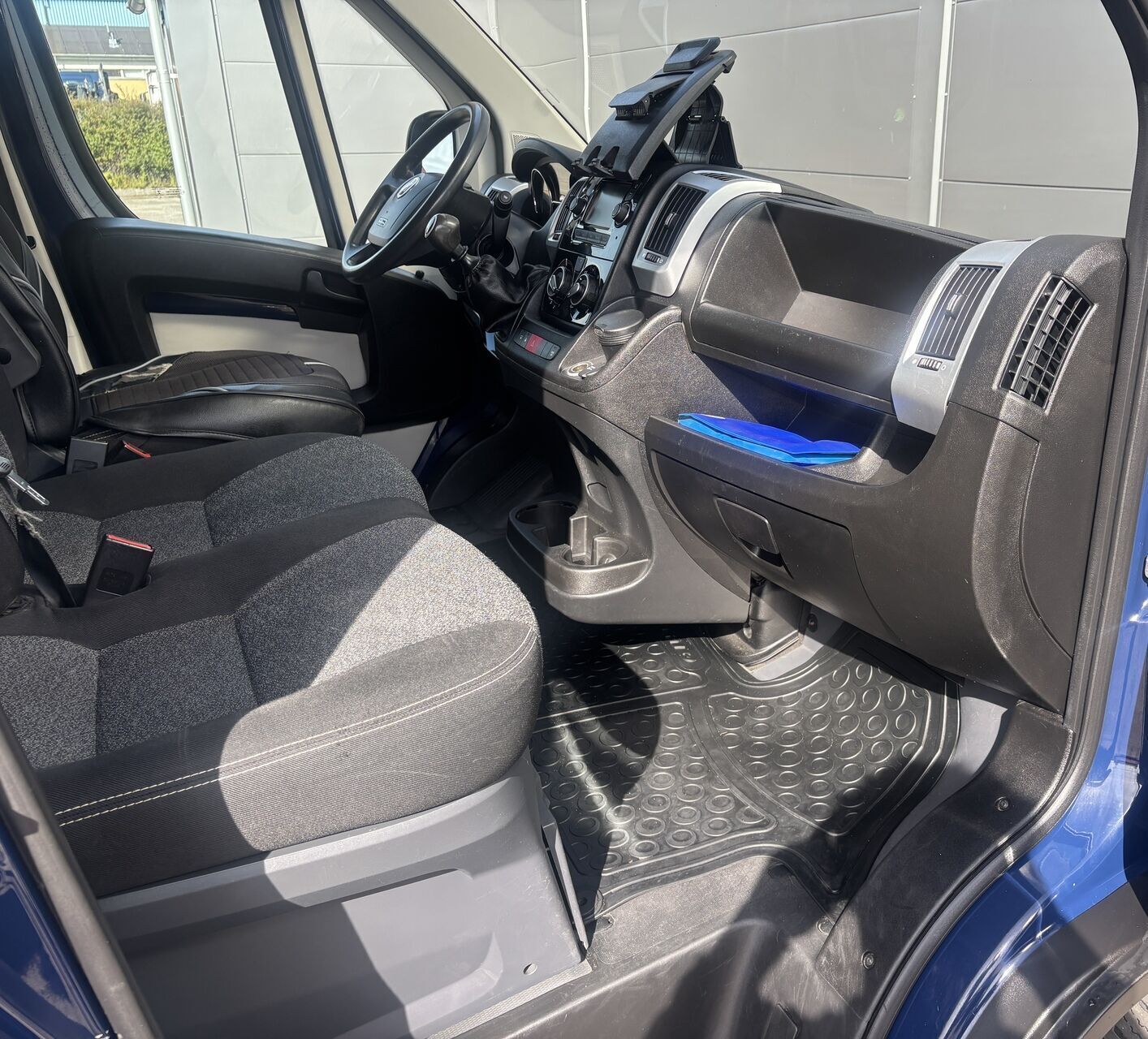 Blå Fiat Ducato fra 2019