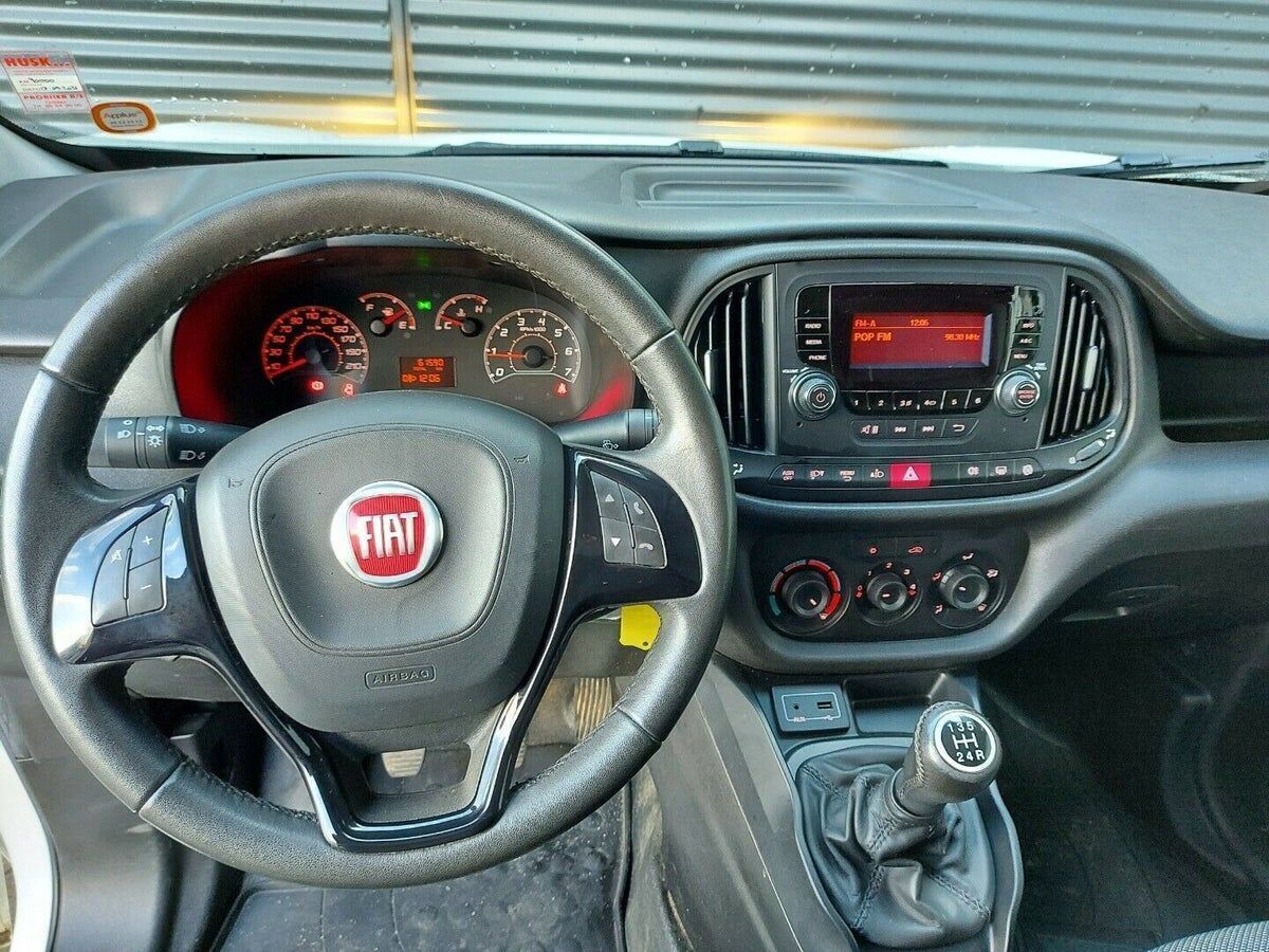 Hvid Fiat Doblò fra 2016