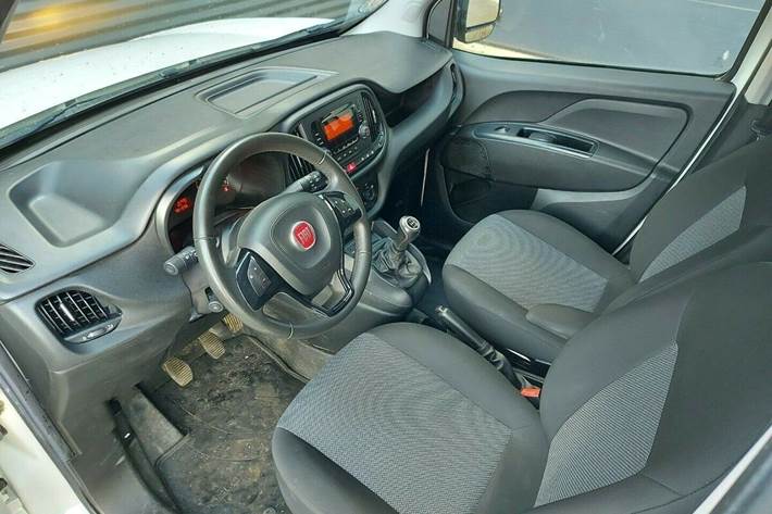 Hvid Fiat Doblò fra 2016