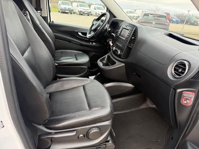 Hvid Mercedes Vito fra 2017