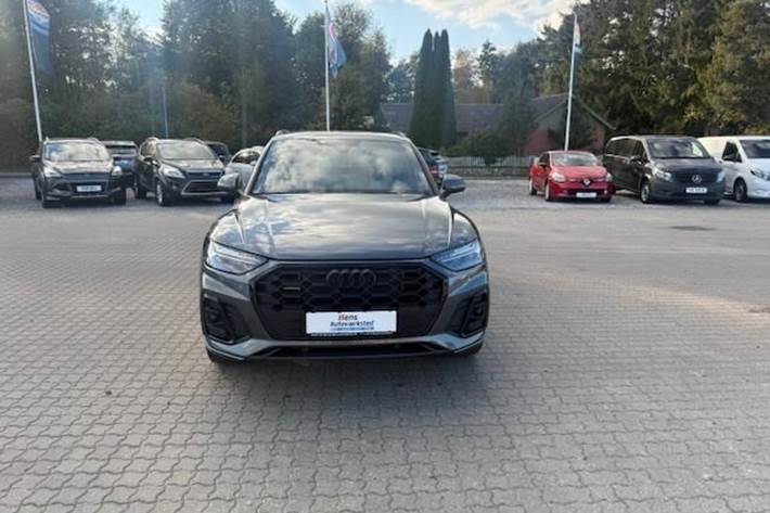 Grå Audi Q5 fra 2022