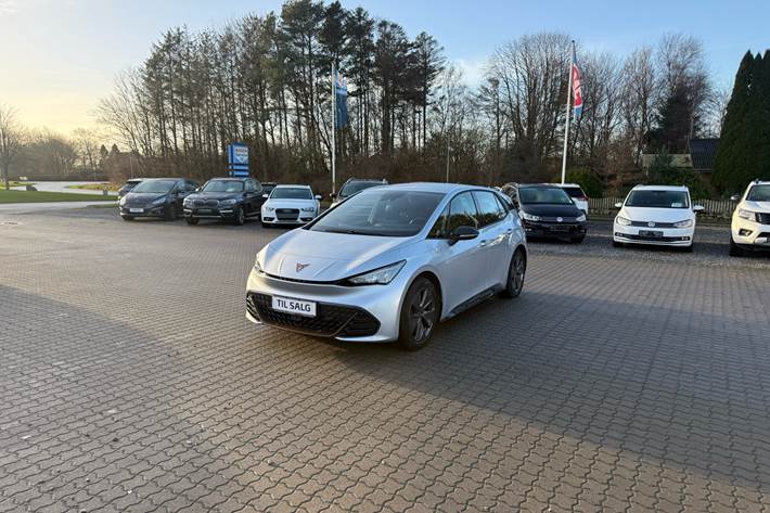 Sølv Cupra Born fra 2023