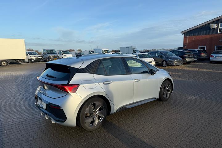 Sølv Cupra Born fra 2023