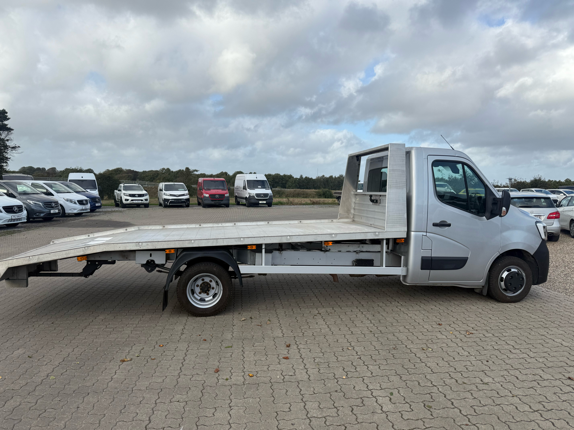 Renault Master 2,3 T35 L4 DCI TwinTurbo RWD tvillingehjul 165HK Ladv./Chas. 6g