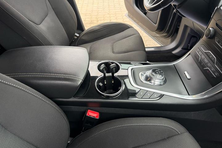 undefined Ford S-MAX fra 2019