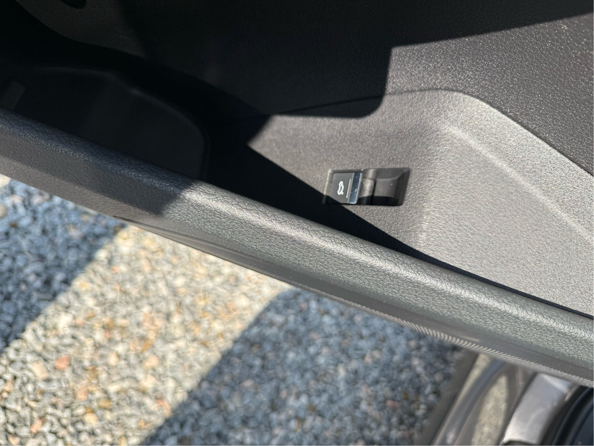 Grå Audi e-tron fra 2019