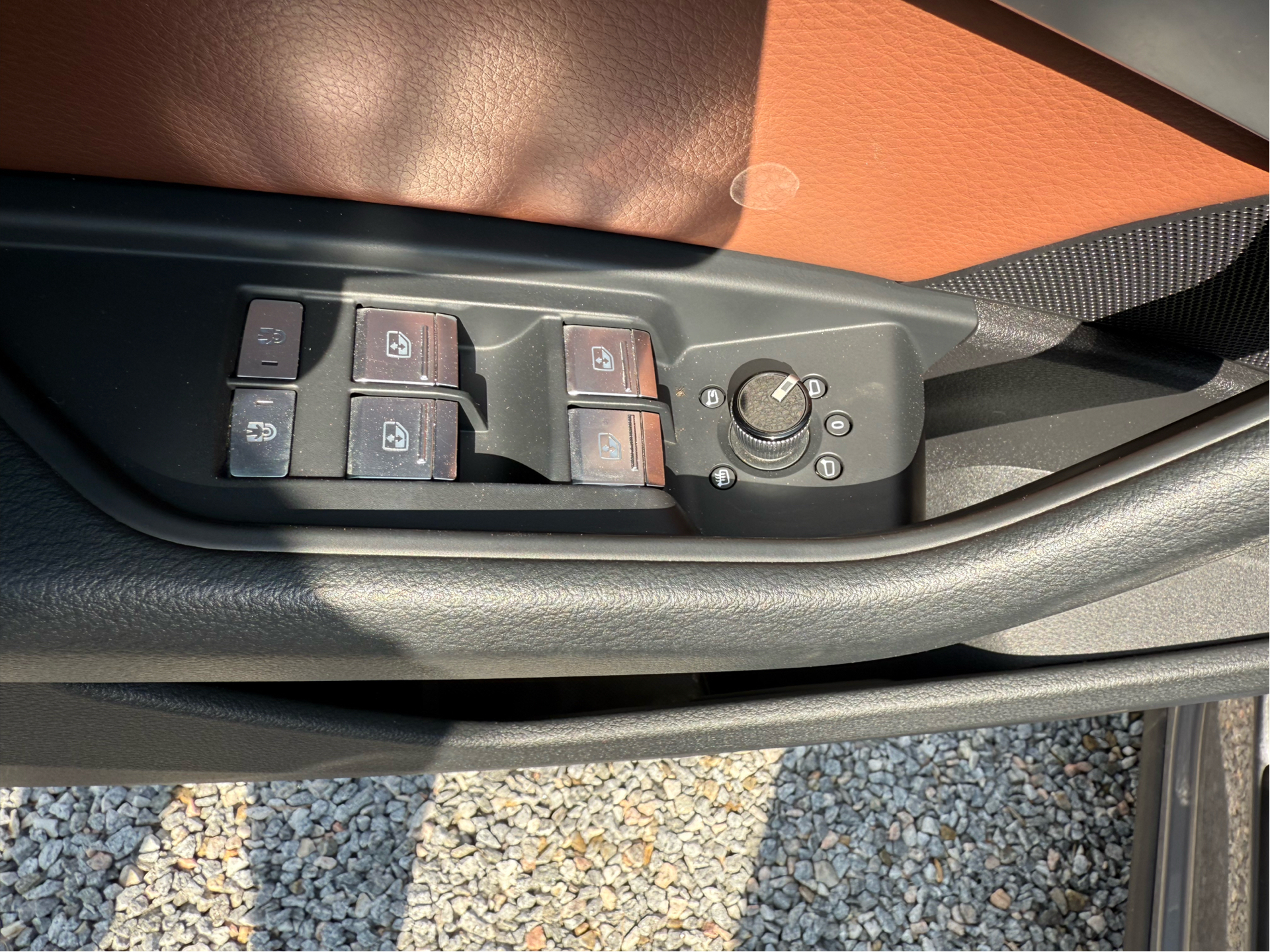 Grå Audi e-tron fra 2019