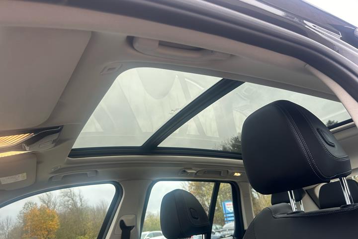Grå BMW X3 fra 2021