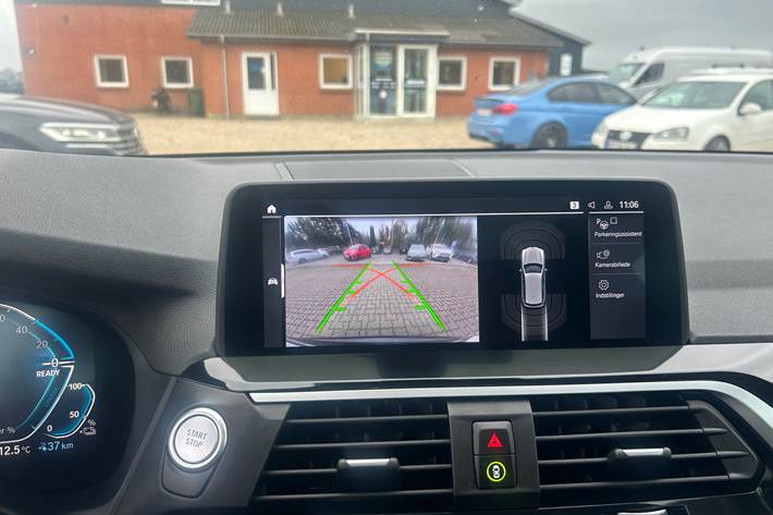 Grå BMW X3 fra 2021