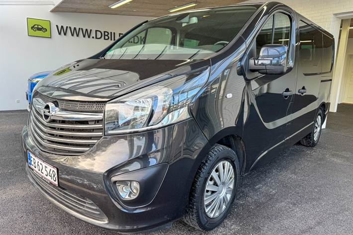 Sort Opel Vivaro fra 2017 set udefra