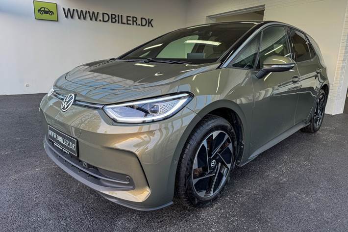 Grøn VW ID.3 fra 2024 set udefra