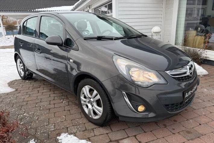 undefined Opel Corsa fra 2014 set udefra