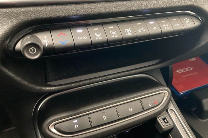 Blå Fiat 600e fra 2025