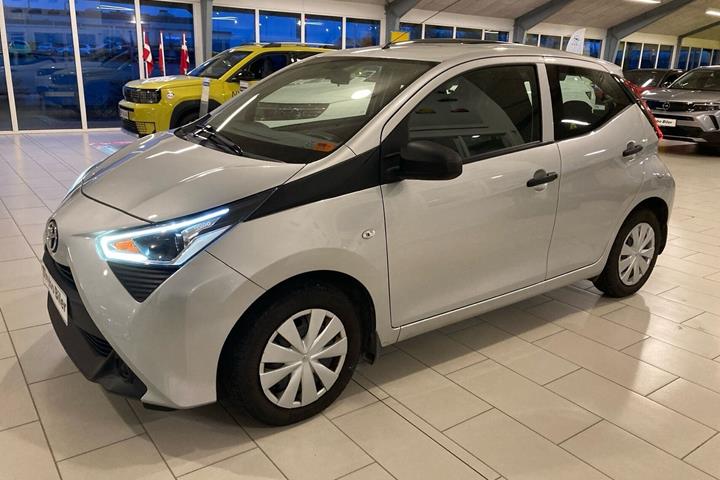 Sølv Toyota Aygo fra 2018