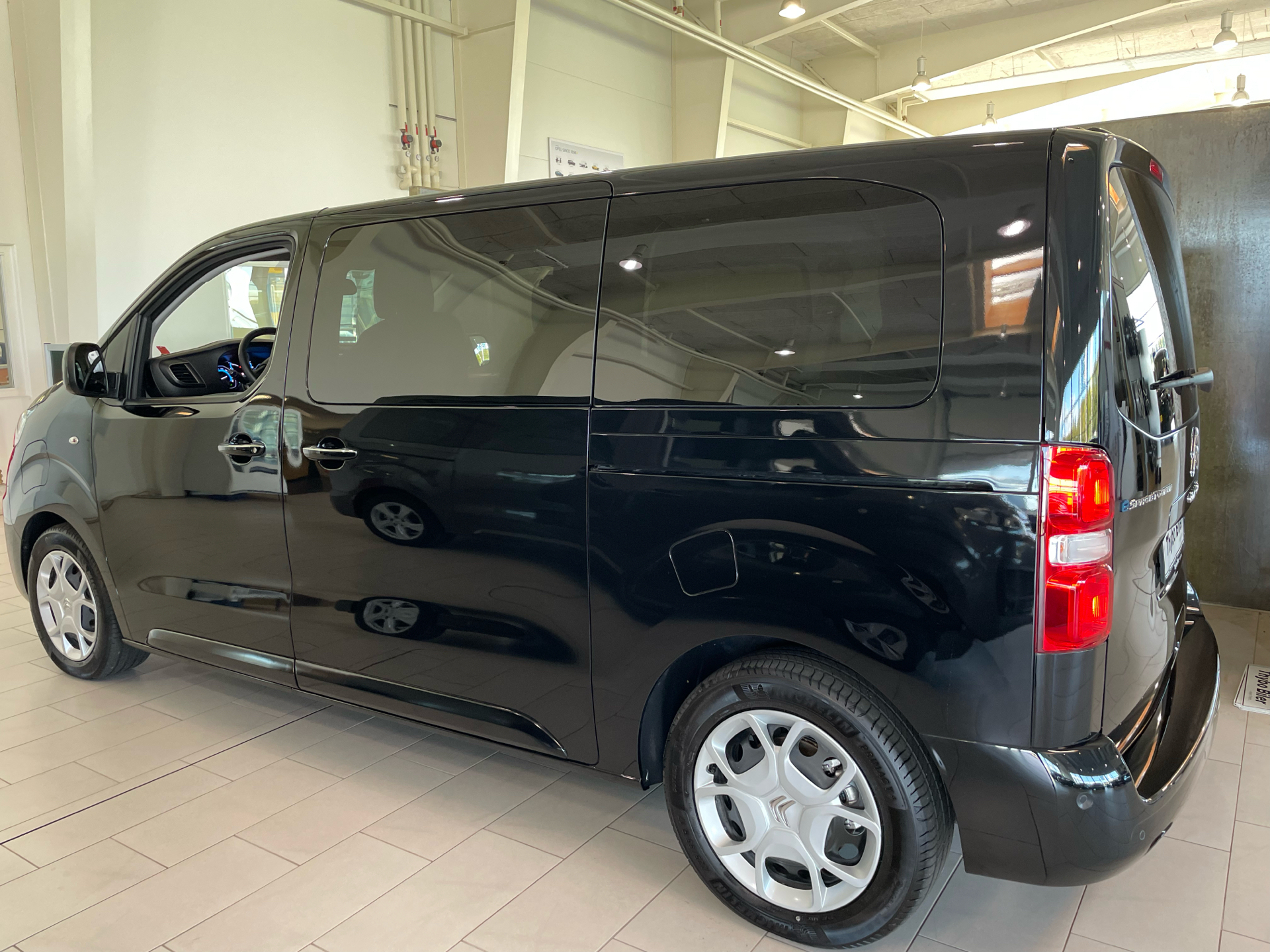 Citroën ë-SpaceTourer L2 EL Business 136HK Aut.