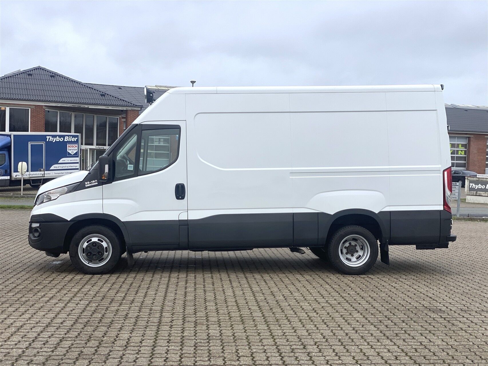 Iveco Daily 3,0 35C18 12m3 D 180HK Van 8g Aut.