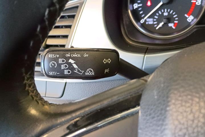 Beige Skoda Fabia fra 2015