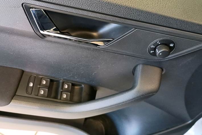 Beige Skoda Fabia fra 2015