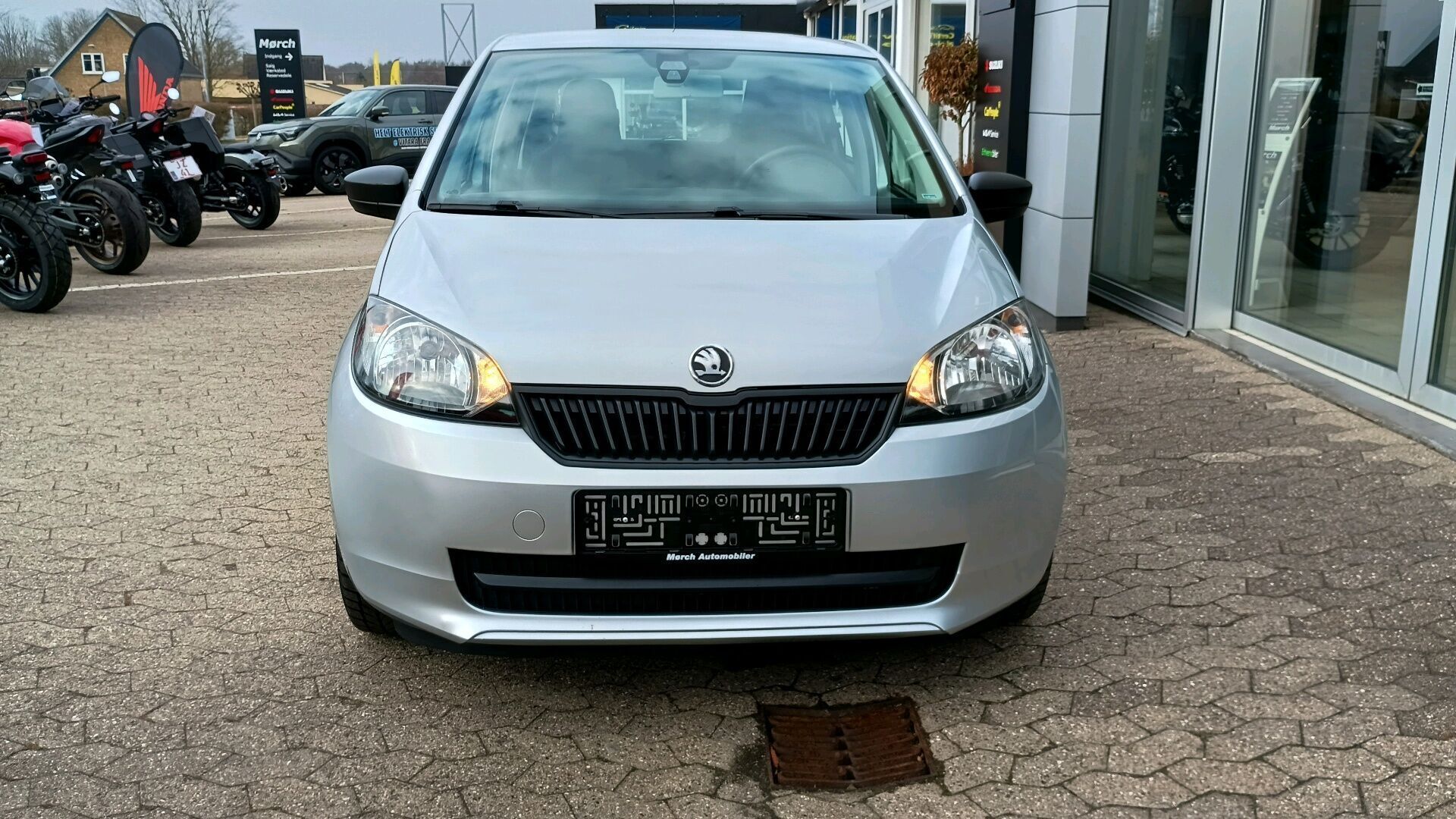Grå Skoda Citigo fra 2013