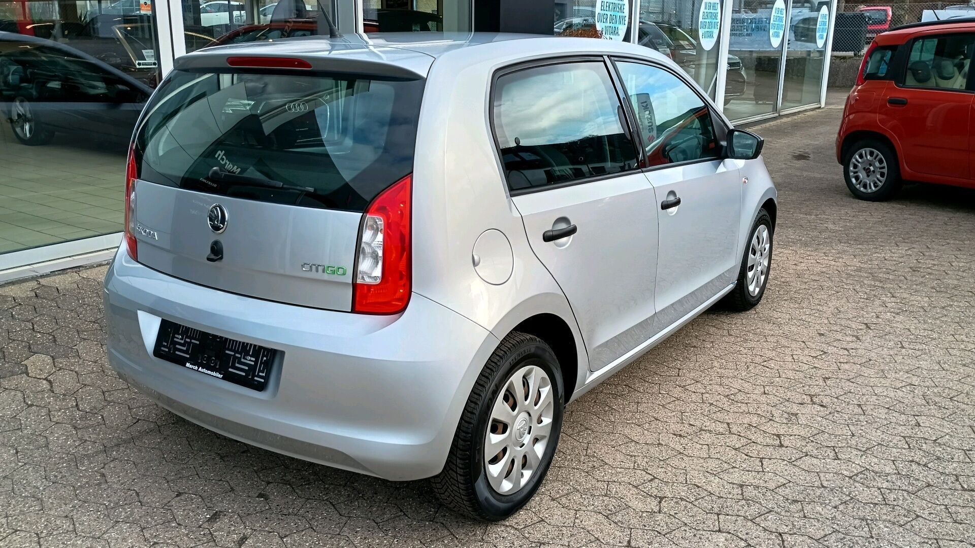 Grå Skoda Citigo fra 2013