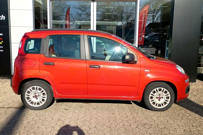 Orange Fiat Panda fra 2013