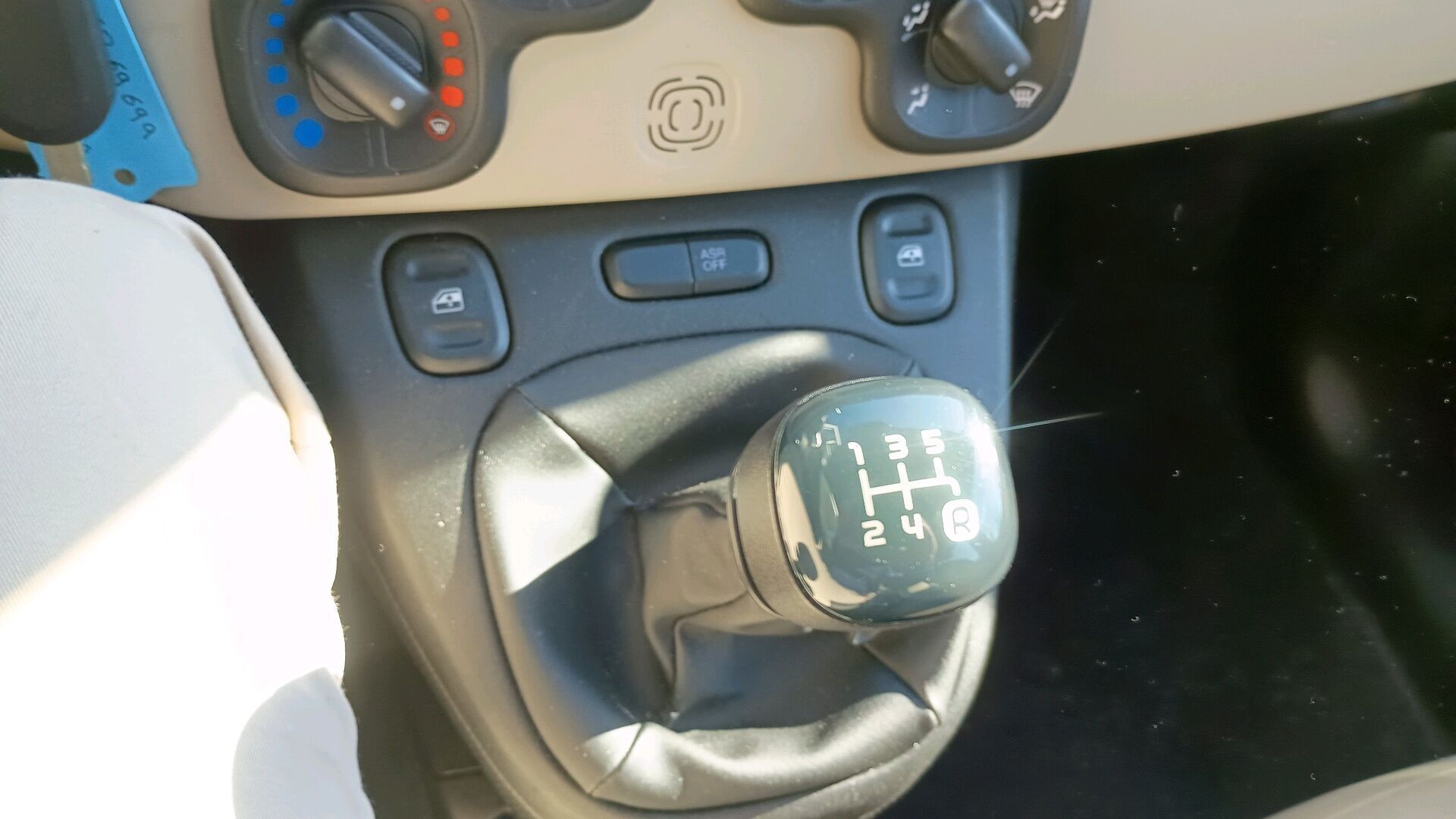 Orange Fiat Panda fra 2013