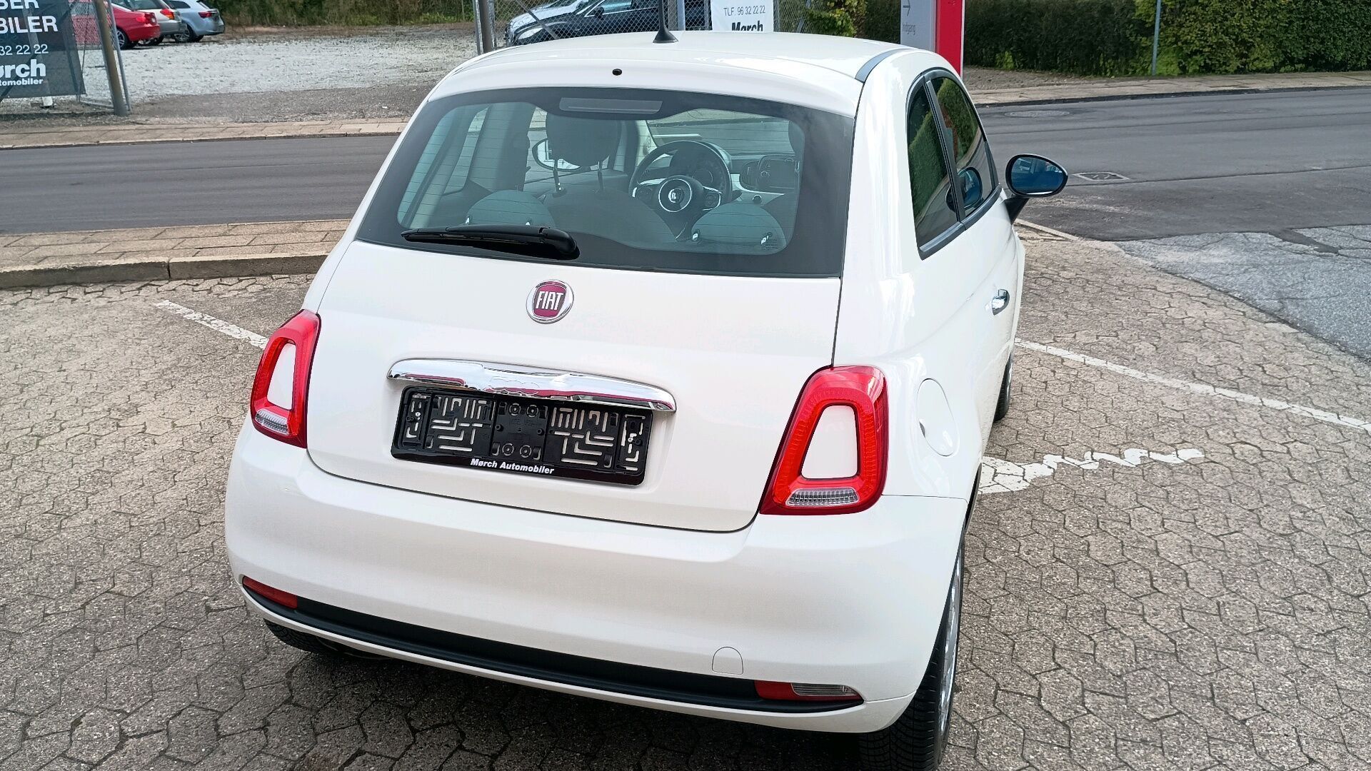 Beige Fiat 500 fra 2018