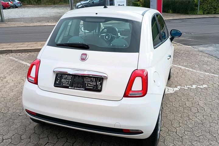 Beige Fiat 500 fra 2018