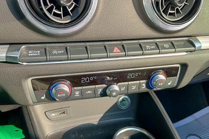 Sort Audi A3 fra 2017