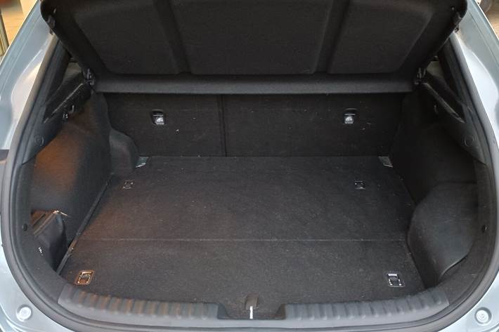 Sølv Kia XCeed fra 2021