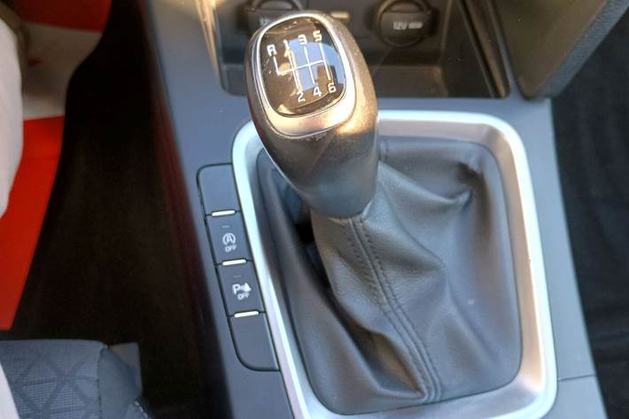 Sølv Kia XCeed fra 2021