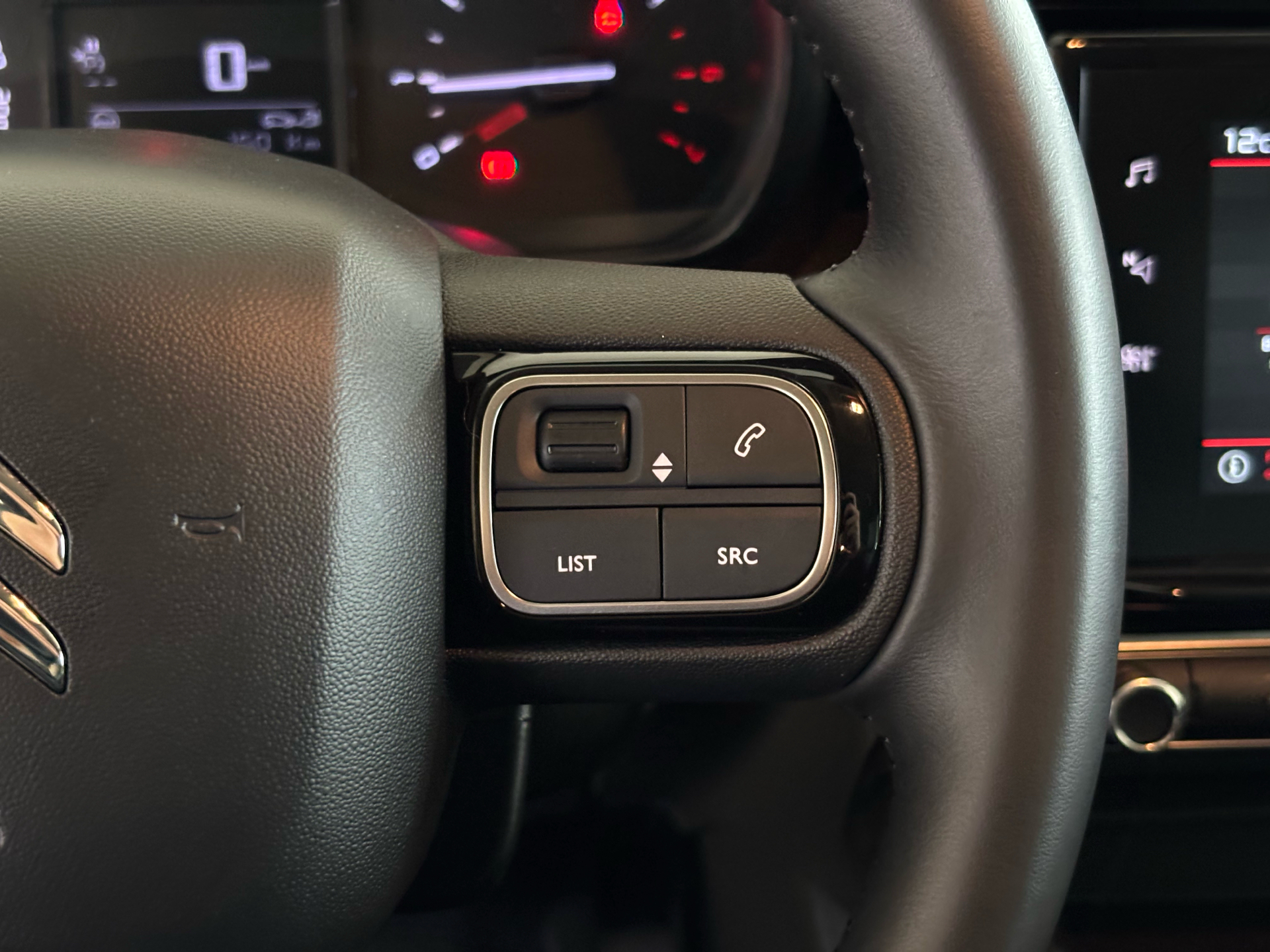 Grå Citroën C3 Aircross fra 2023