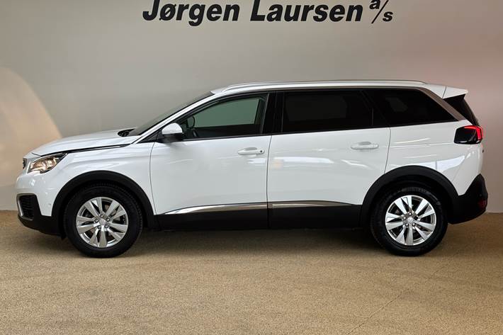 Hvid Peugeot 5008 fra 2019