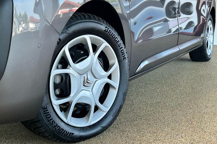 Sort Citroën ë-SpaceTourer fra 2023