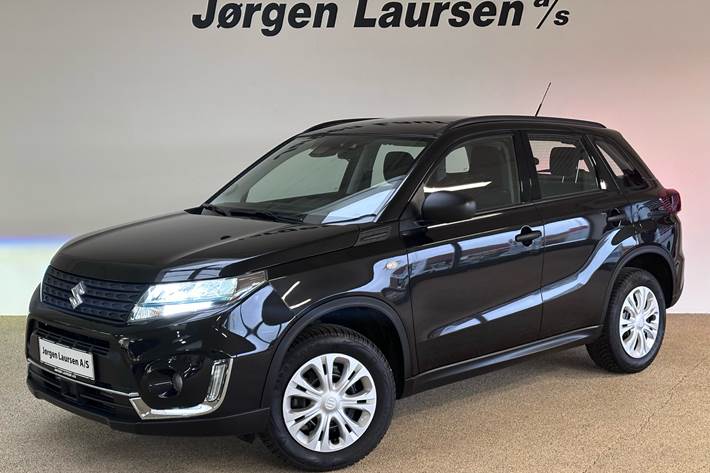 Sort Suzuki Vitara fra 2024 set udefra