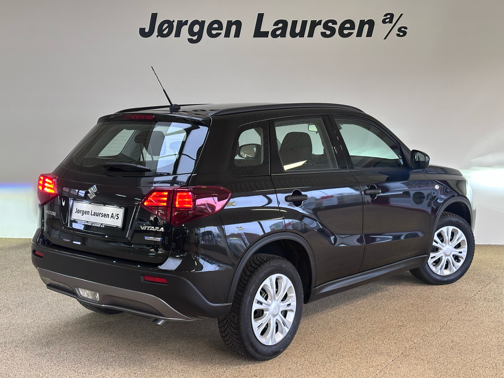 Sort Suzuki Vitara fra 2024