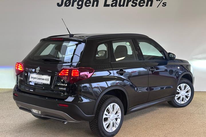 Sort Suzuki Vitara fra 2024