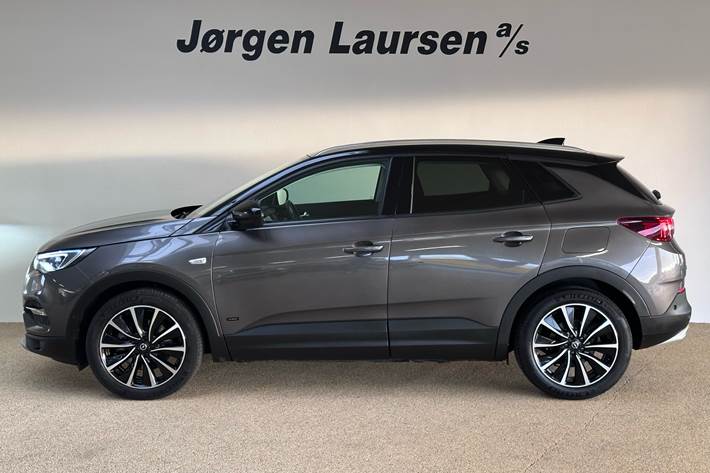 Sort Opel Grandland X fra 2021