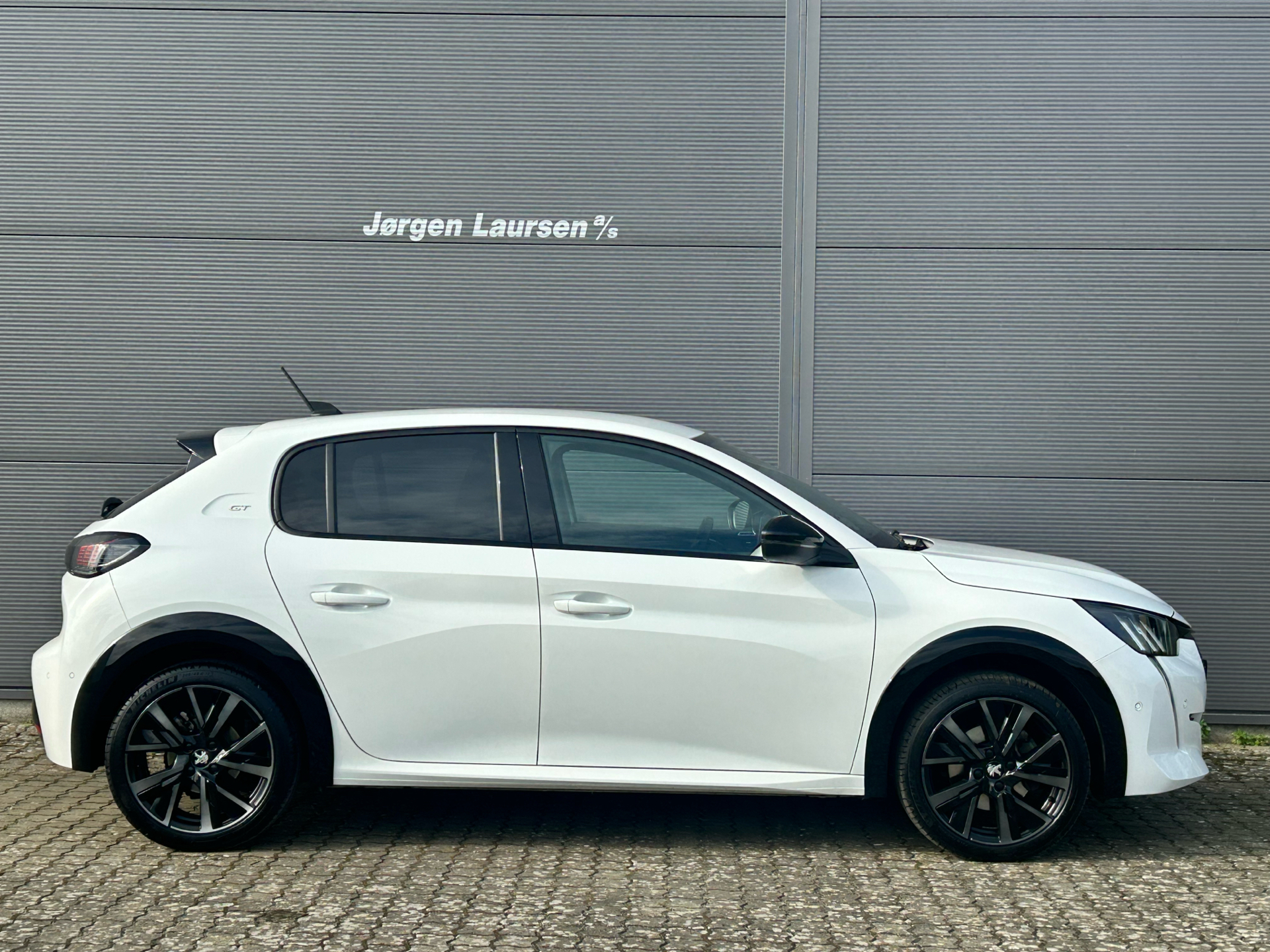 Peugeot 208 1,2 PureTech GT 100HK 5d 6g